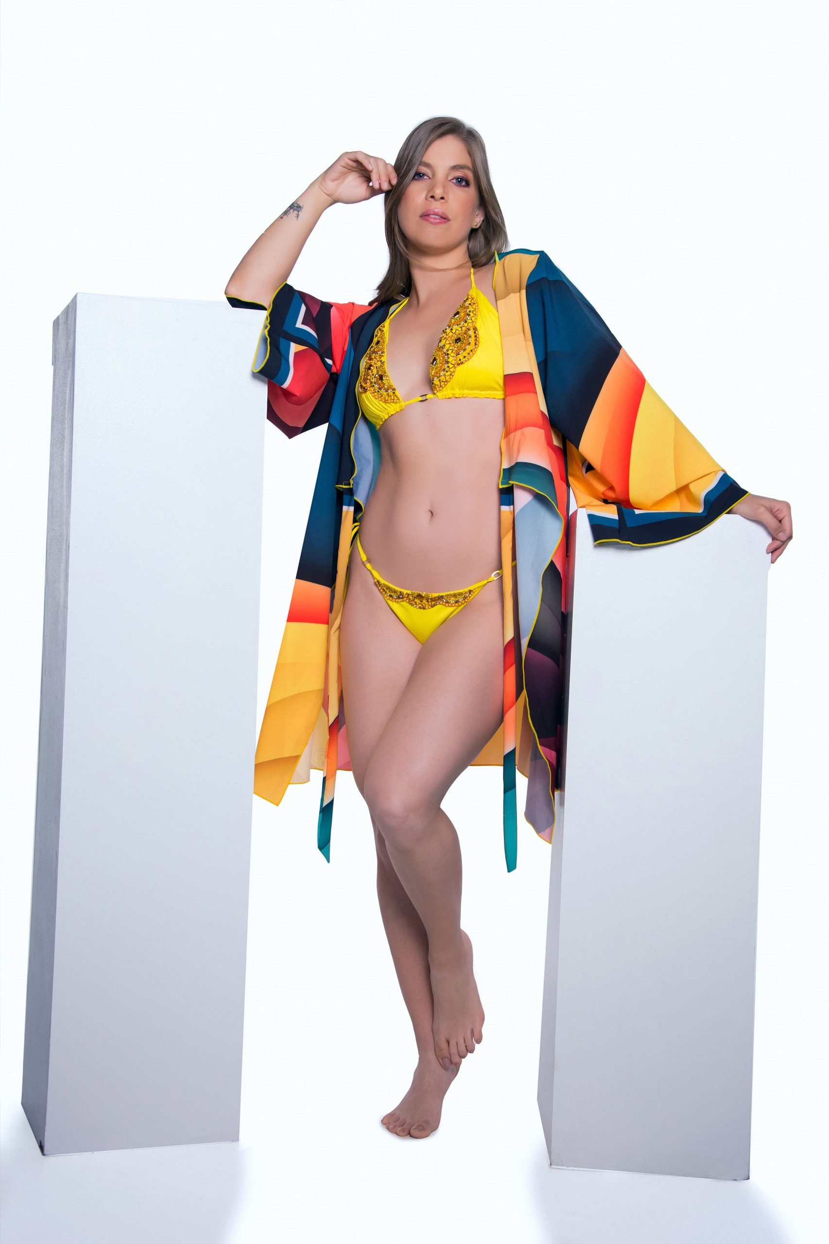 Lee más sobre el artículo El reflejo de una diosa: La esencia de cada mujer en Flower Swimwear