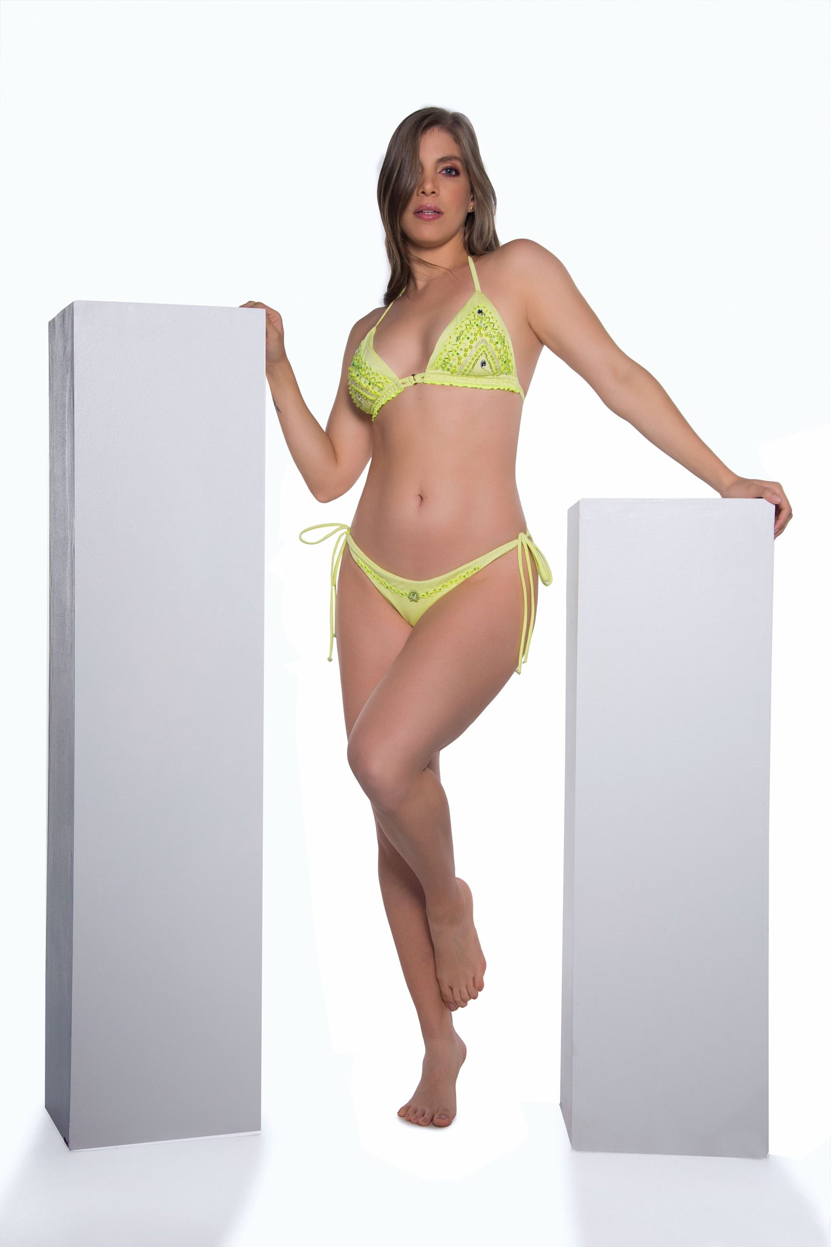 Bikini luxury bordado a mano con pedrería y cristales Swarovski